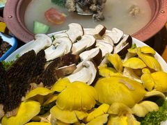 -民食香·腊排骨野生菌美食(木府店)