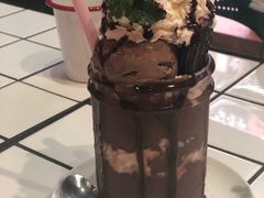 爆炸冰激淋巧克力-MIKAKU(万达广场上海宝山店)