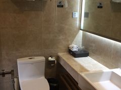 -铂逸梦秦酒店(横店梦幻谷店)