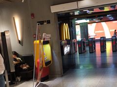 -麦当劳(中山公园龙之梦店)