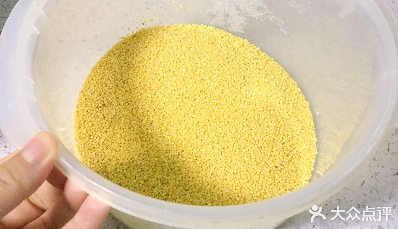 上班族的必备，一碗养胃小米粥