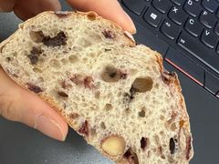 黑巧蔓越莓巴旦木恰巴塔-DRUNK BAKER (上海漕宝路店)