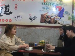 大堂-武氏皖北网红三胖地锅鸡(桐城路店)