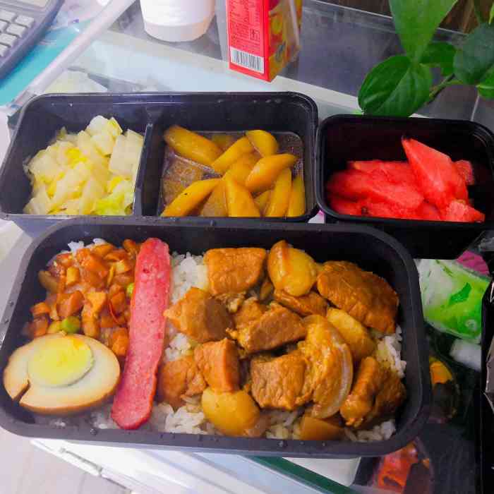 90后砂锅-"晚饭不知道吃什么点的外卖,三鲜砂锅还93.