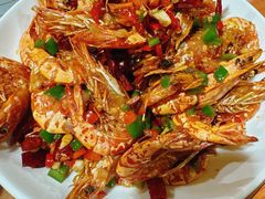 -三亚火车头万人海鲜广场