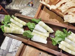 -老牌坊云南鱼豆花火锅(嵩山店)