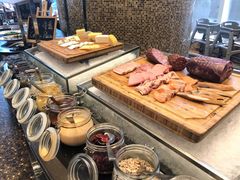 自助取餐区-大中华希尔顿酒店-念自助餐·嗨啤·小龙虾