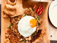印尼式炒飯-Naughty Nuri’s Phuket