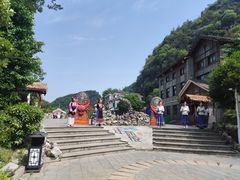 -高荡千年布依古寨旅游景区