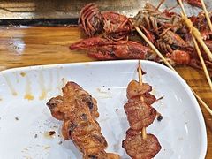 -哈尔滨小酒馆·鲜肉现穿自助烧烤(康新花园店)