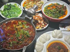 -万重锦·人文川菜馆(骡马市店)