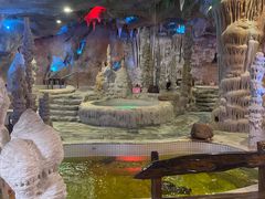 -泉城欧乐堡戏水湾艺术养生温泉