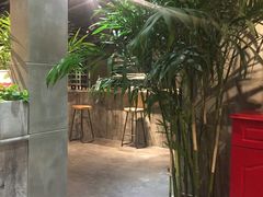 -HIGH FIVE哈福手工汉堡(桂林路店)