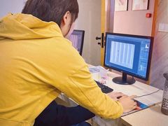 -金夫人化妆摄影职业培训学校