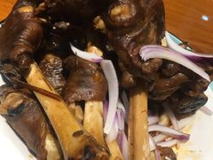 烤羊腿-乡村馕坑肉·烧烤·新疆菜·本地人更爱吃(阿勒泰首店)