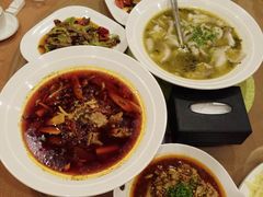 -顺峰渔港中国人的餐厅