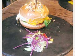 -HIGH FIVE哈福手工汉堡(桂林路店)