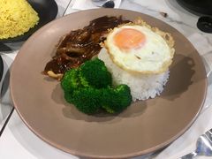 黑椒猪扒煎蛋饭-Food Factory 食街工坊