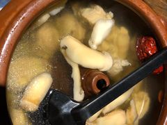 汽锅鸡-滇越乘象云南餐厅(豆各庄店)