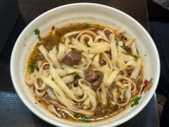 -顺溜·手工刀削面·黑金店(铜锣湾店)