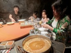 -左庭右院鲜牛肉火锅黑金店(陆家嘴中心店)