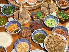 -包整·丝娃娃(一览甲秀楼风景店)