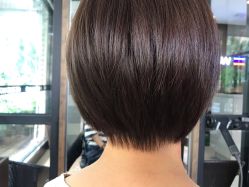 -首脑美发沙龙