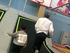 -超人空间竞技场·轰趴团建蹦床主题公园