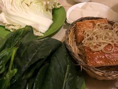 -洞庭洲·防空洞火锅·烧烤·铜锅涮肉(新百广场店)