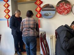 -溢心园香河肉饼总店