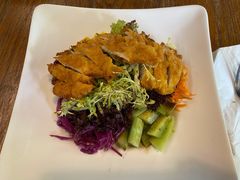 鸡排色拉-Geneva日内瓦餐厅(西郊宝成花苑店)