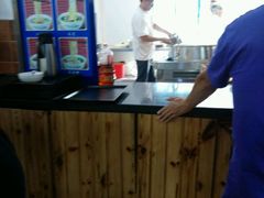 -陇上全荟兰州传统牛肉面(延吉路店)