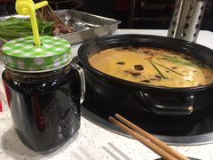 红汤锅底-钢管厂歆瑞源油卤串串香(春熙路太古里店)