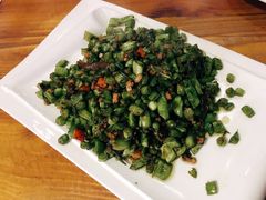 榄菜肉末四季豆-老熟人串吧家常菜(旧宫店)
