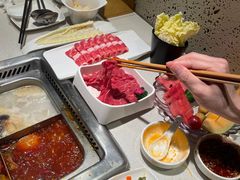 -海底捞火锅鲜切牛肉主题店(长寿路店)