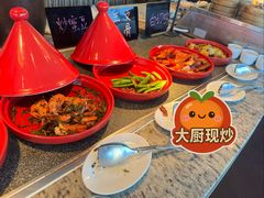 -怡豪大饭店·49楼旋转自助餐厅