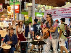 -周日夜市