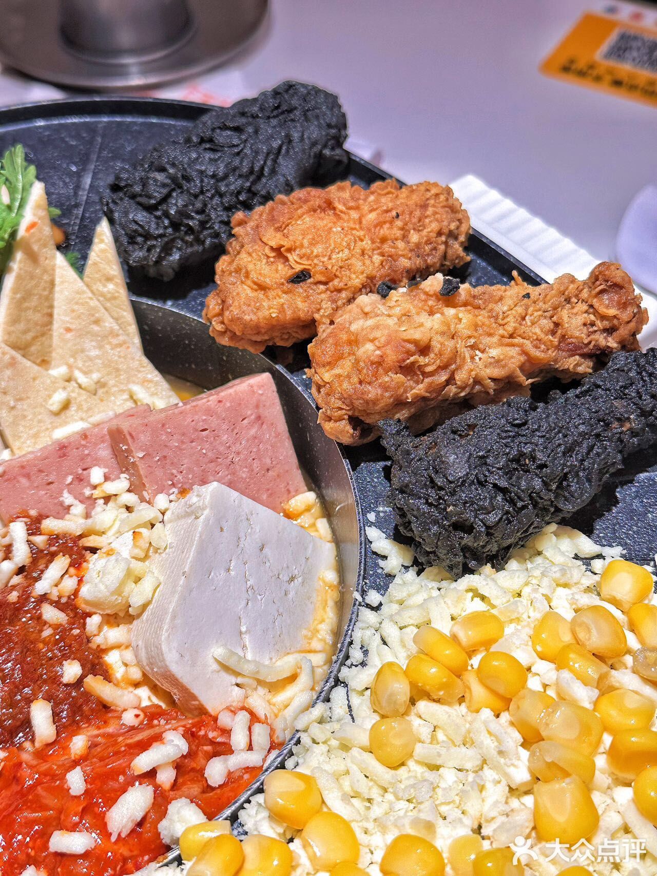 缺点：在广州才有‼️冲着UFO火锅可以N刷