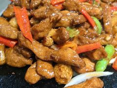 -老码头黑皮肘子锅包肉(赣水路店)