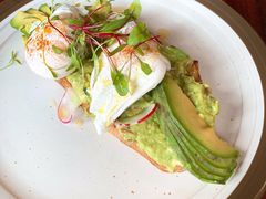 牛油果温泉蛋吐司-O'mills Sourdough Bakery&Bistro(永嘉路店)