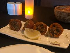 -Efes Turkish & Mediterranean Cuisine 艾菲斯餐厅(陆家嘴店)