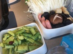 套餐里的涮菜和凉菜-半天妖烤鱼(海那城店)