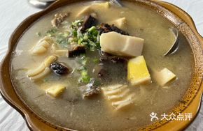 Fresh Bamboo Shoot and Preserved Pork Rib Soup