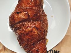 焦糖牛角包-PAPER STONE BAKERY(天环店)