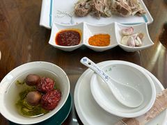 -三江源美食城