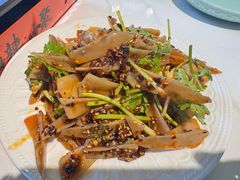 -嗨辣小聚·盘锦河蟹·海鲜烧烤龙虾(盘锦十年好店)
