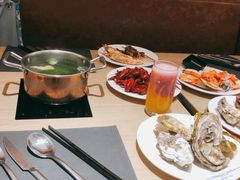 一桌一锅-星伦多海鲜自助餐厅(水晶城购物中心店)
