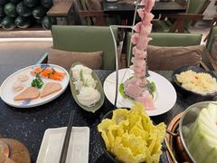 -得意咚瓜·顺德鱼生·冬瓜火锅(深圳首店)