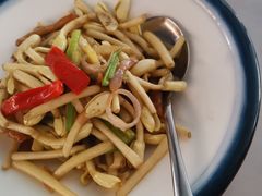 野菌猪颈肉-味妙顺德厨房(绿地缤纷城店)