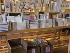 -猫的天空之城概念书店(束河店)